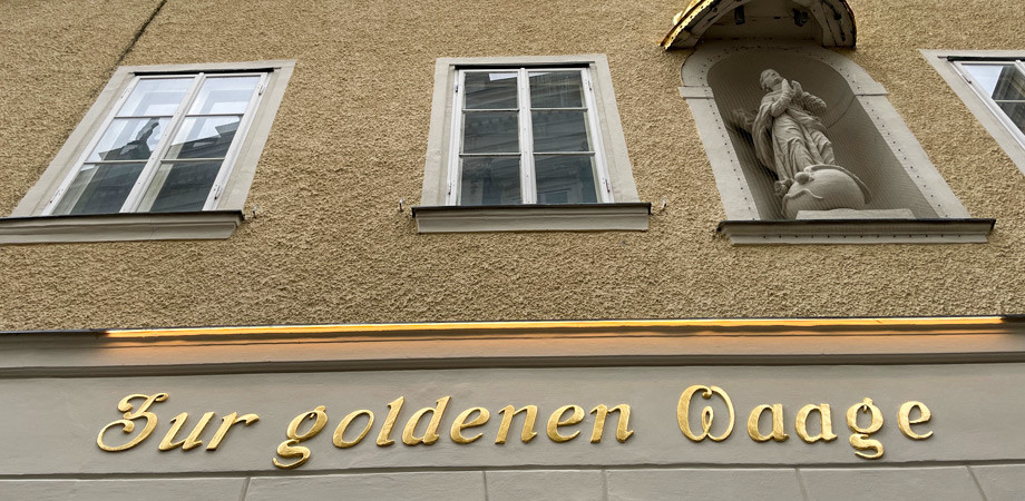 Goldene Waage vs. Goldwiege